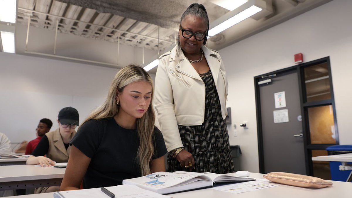 FIDM's tweet image. Exciting Mentorship Program Opportunity! Apply for the FIDM x High School Mentorship Program by January 2, 2023 for a chance to interact with students, gain insight into the industry, and complete a project ready for college applications. fidmspecialprojects.info/mentorshipprog…