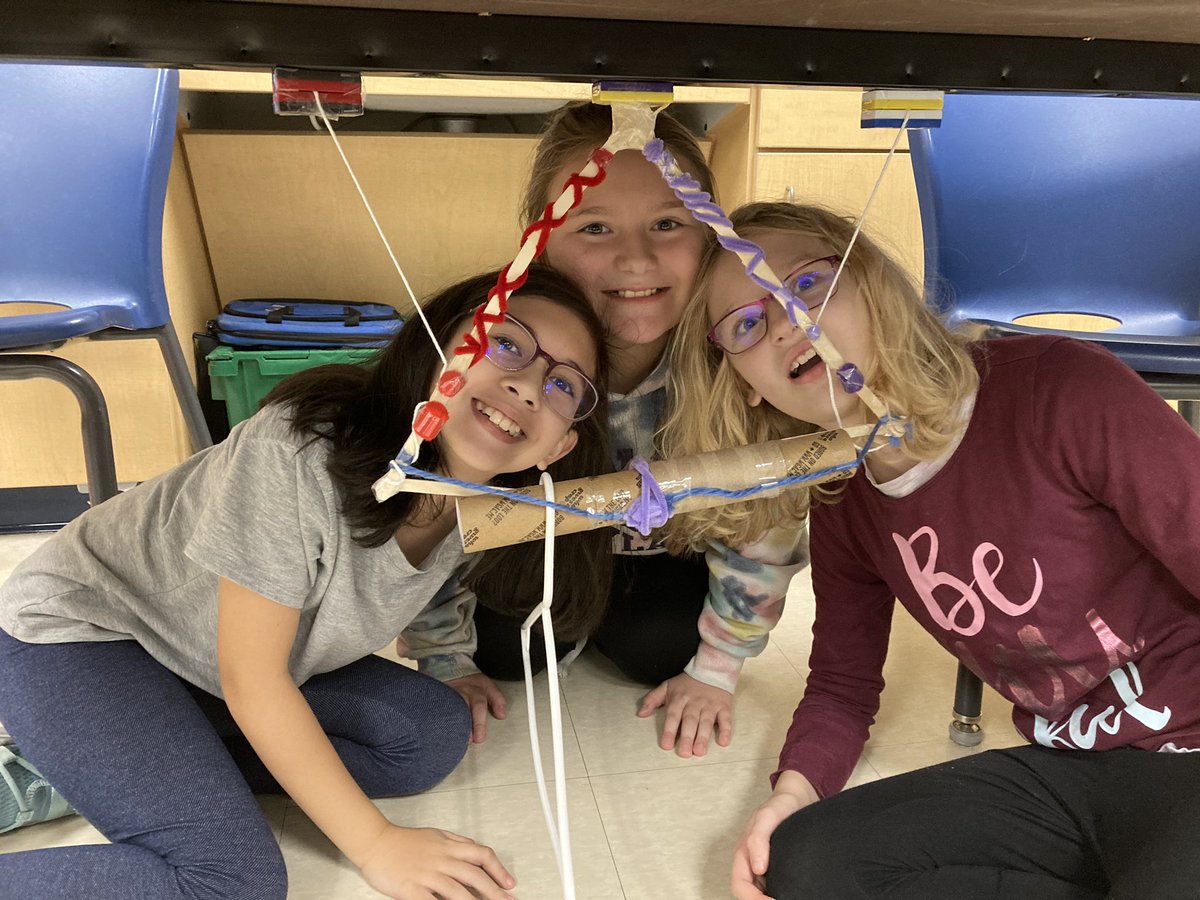 Fearless4th's tweet image. Our first tool is completed! The Magnahanger will help you organize your messy closet! #4thscience #creative @BearCreekEtown