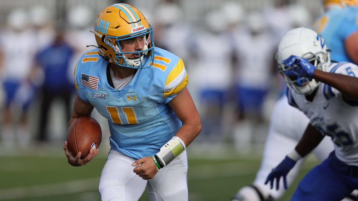 DylanSimpson04's tweet image. After a great conversation with @Rocco_DiMeco @CoachRobertsLIU I’m blessed to say I’ve received an offer from @LIUSharksFB