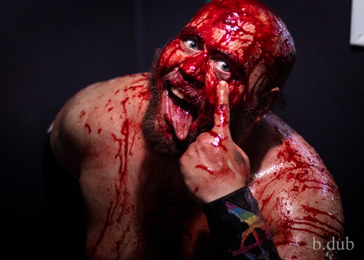 Akanbe (あかんべえ) is a Japanese facial gesture indicating sarcasm but also used as a taunt. It consists of someone pulling down one's lower eyelid to expose the red underside towards someone, often accompanied by the person sticking their tongue out. 🩸🧞‍♂️

📷: <a href="/b_dubphoto/">b.dubphoto</a>