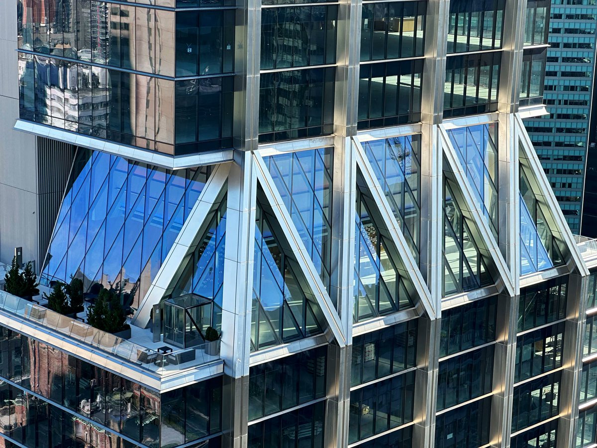 TheKochGroup's tweet photo. Just when you think you have been challenged... 
.....  it get's bigger. 
Challenge accepted 425 Park Ave, NYC.
Let's do this! https://t.co/ym9Nn4KEsU