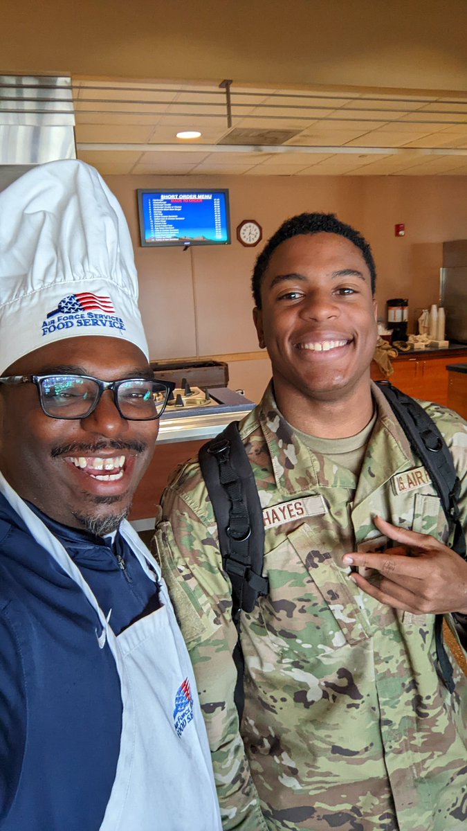 330BallCoach's tweet photo. The Chef is in the building!
I got to serve my guys today.
#StayCookin #Preppies #MyGuys https://t.co/Q8z44db7CT