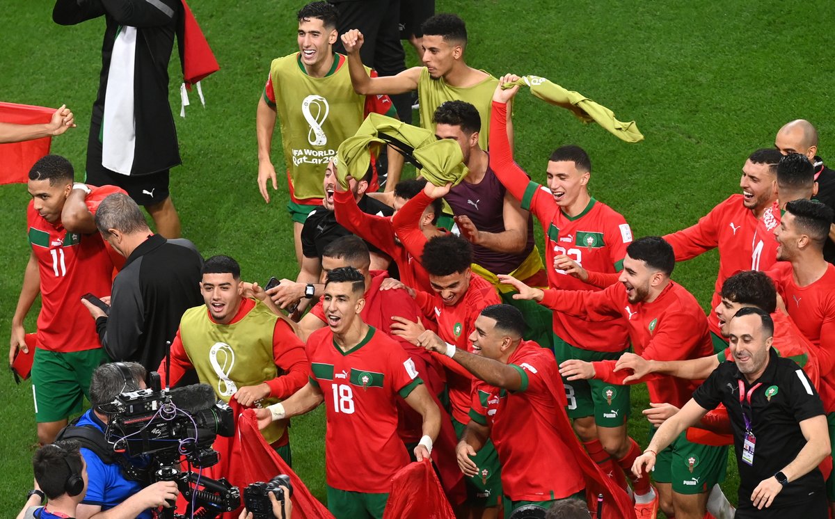 CAF_Online's tweet photo. That quarter-final feeling 🥳

The Moroccan stars engraved their names in #FIFAWorldCup history 🦁 

#FridayFeeling | @EnMaroc https://t.co/pF3meLjNBS