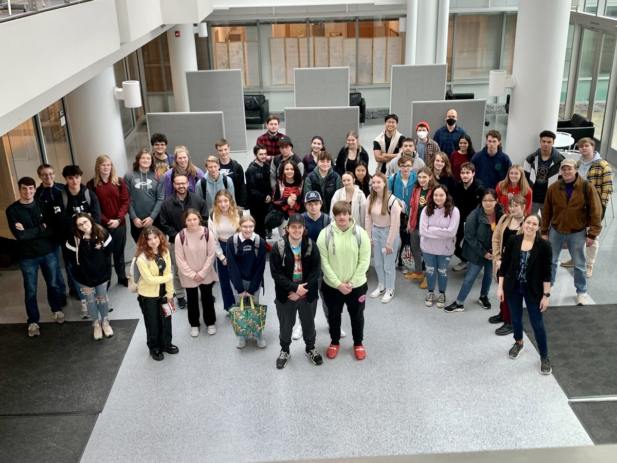EveVavagiakis's tweet photo. Our fourth Cosmology Day was a big success! This year we had 35 students from Cortland HS and added a tour of the CubeSat lab. Thank you to everyone who volunteered to give talks, speak on the panel, and give lab tours! 🌌 https://t.co/9URWGcihBI