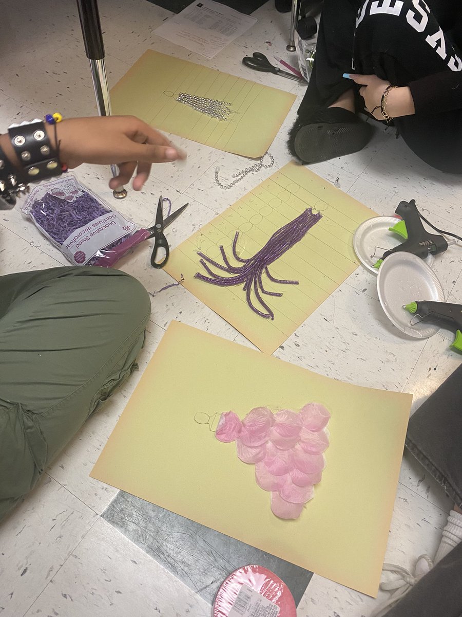 PattonvilleFACS's tweet photo. Fashion Croquis in Fashion &amp; Interior Design Fundamental @Pattonville_HS @PattonvilleSD https://t.co/7C8B2nB2pb