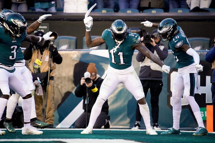 PHLEaglesNation's tweet photo. The “haven’t played anyone good yet” #Eagles are the only team in the NFL that are undefeated against current playoff teams this season (3-0).

• Vikings (10-2)
•Titans (7-5)
• Cowboys (9-3). 

They also have a +50pt differential in those games.

(H/T: @JeffKerrCBS) https://t.co/QlZGQIXGrl