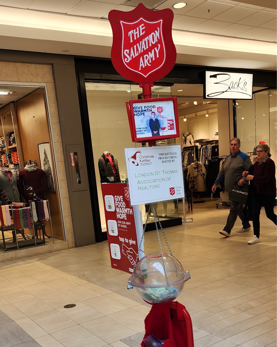 lstartweets's tweet photo. Stop by Masonville Place and say hi to Lew Lint! #LSTAR #REALTORS #London #StThomas #SalvationArmy #ChristmasKettles #KettleDrive https://t.co/hmD21hWagV