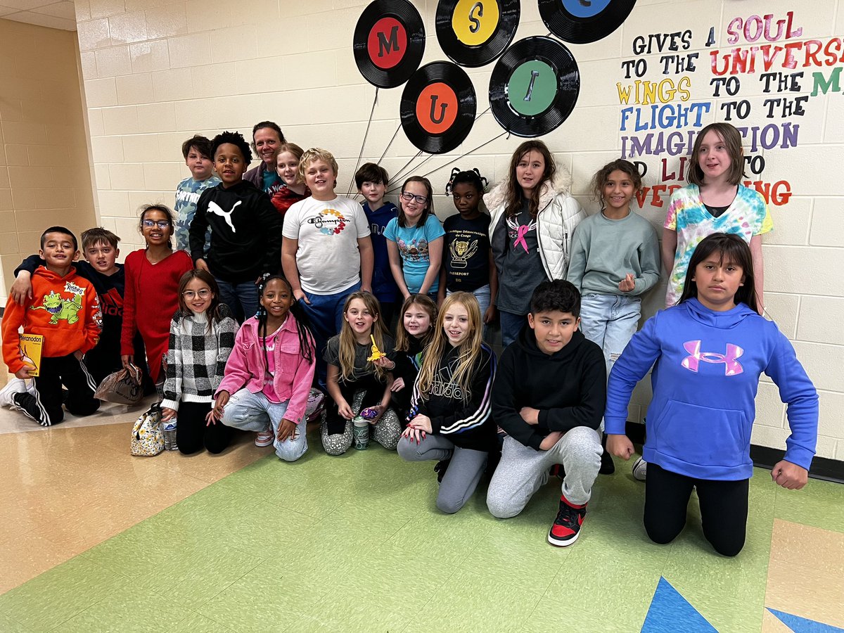 Mrs Jamieson’s 4th graders became the first Recorder Boot Camp graduates at Linden today!! They are ready for recorder! #OneLinden #BigBlueOnTheMove #heARToftheBlue