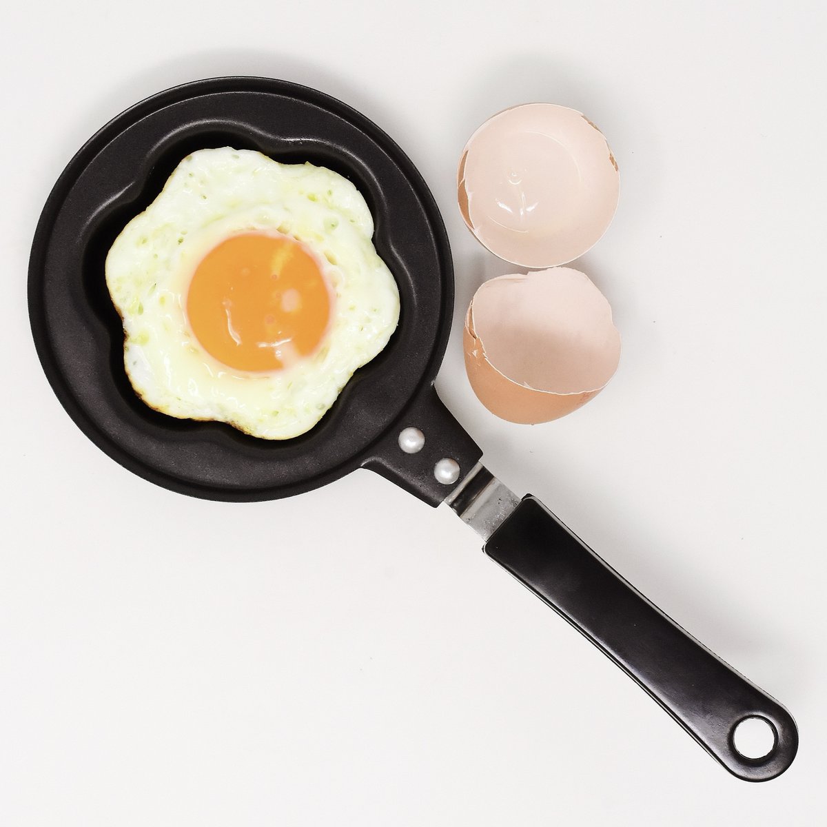 CarrollUDining's tweet photo. Late Night Breakfast is tonight in MDR! We hope you crack a smile amidst studying for final exams. ๐ ๐ณ #carrolludining https://t.co/1LRTBLD4h9