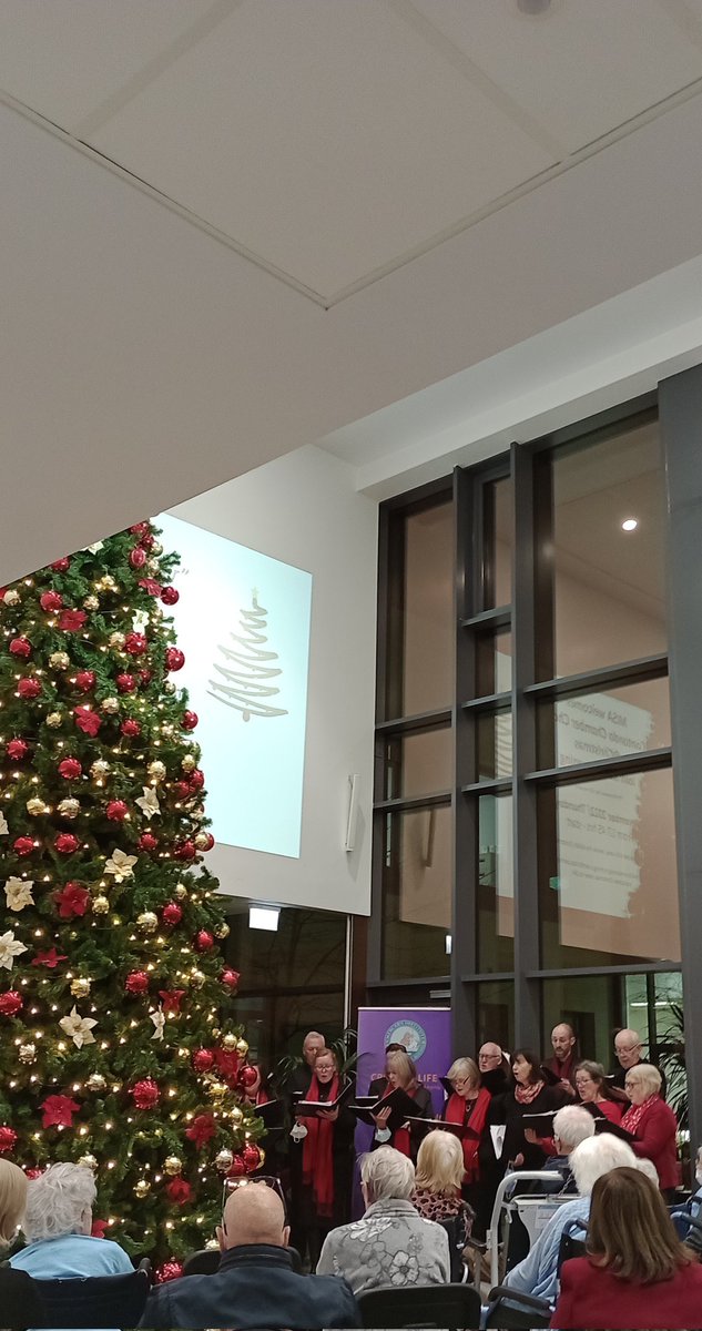 Great to see so many patients, family members, and staff singing along to Christmas carols! 🎄 Thank you Cantando Choir and Creative Life <a href="/stjamesdublin/">St James's Hospital</a>