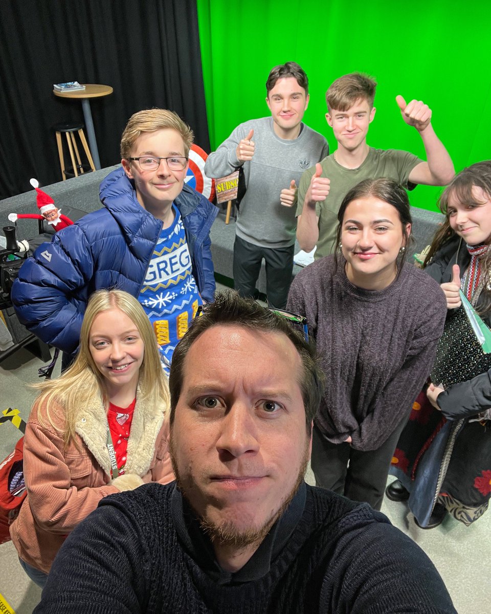 gary_rose's tweet photo. Filming the #Christmas episode and the last episode of the year!
#CDMPTV #TVStudioClub #DSFCTVStudioClub
#BTEC @pearsonbtec #BTECCDMP #multicam #multicamera #Tricaster #tvstudio #NewTek https://t.co/ZoblmaRLAe