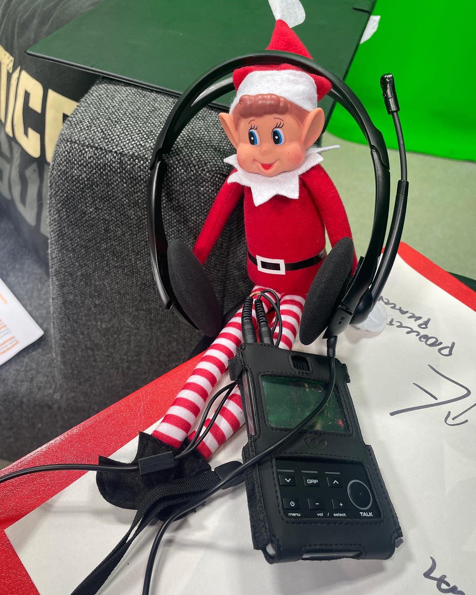 gary_rose's tweet photo. Filming the #Christmas episode and the last episode of the year!
#CDMPTV #TVStudioClub #DSFCTVStudioClub
#BTEC @pearsonbtec #BTECCDMP #multicam #multicamera #Tricaster #tvstudio #NewTek https://t.co/ZoblmaRLAe