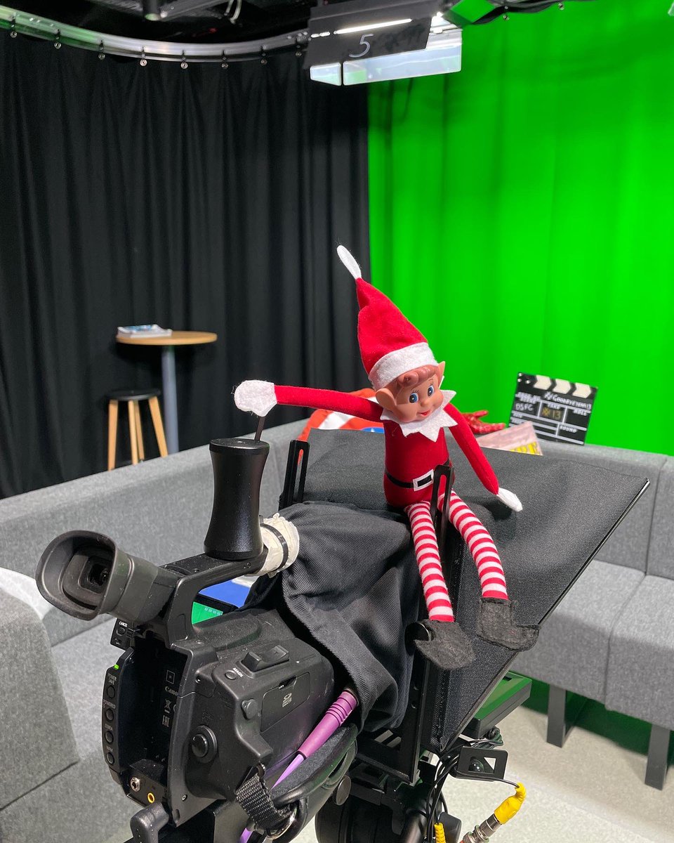 gary_rose's tweet photo. Filming the #Christmas episode and the last episode of the year!
#CDMPTV #TVStudioClub #DSFCTVStudioClub
#BTEC @pearsonbtec #BTECCDMP #multicam #multicamera #Tricaster #tvstudio #NewTek https://t.co/ZoblmaRLAe