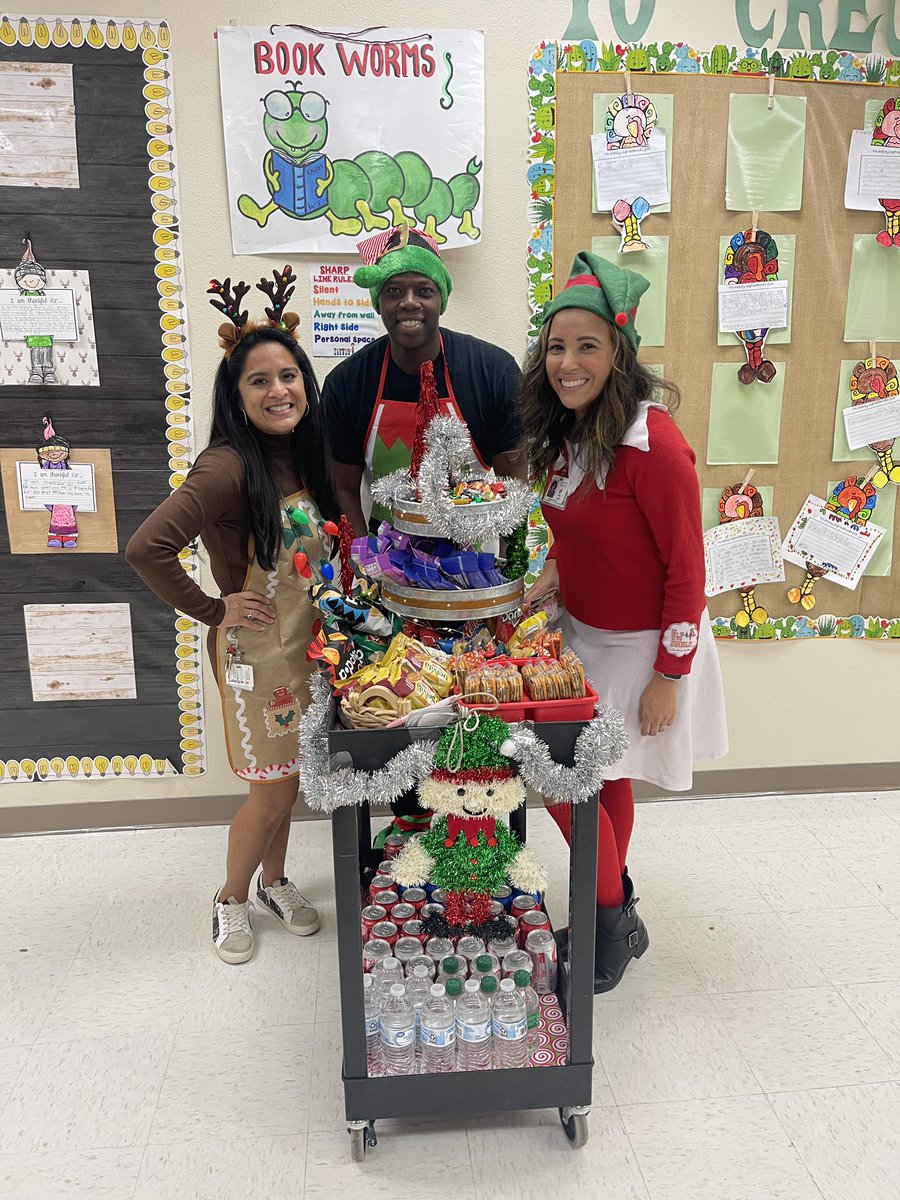 MrsMuhsen's tweet photo. When you get treated to a party cart by the best office staff! #holidaypartycart #wintercountdown @NiddyCed @EagleProudDavis #lisa https://t.co/qpgTIqRiVs