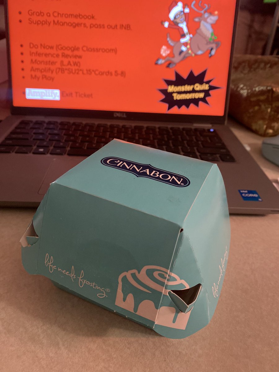 ELARSuperstar's tweet photo. Our principal likes the way we “roll!” @Cinnabon on deck!! 🥳😋@LaQuishaKnowle1 Thank you! https://t.co/4I63rIsCs5