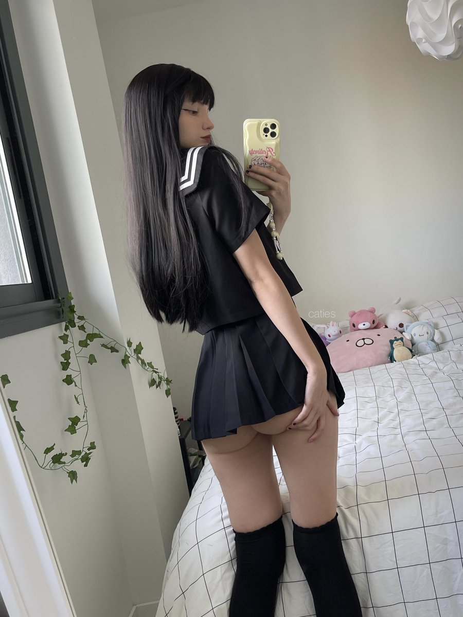 GStreee's tweet photo. Te asomas debajo ? 🫣🥵🥵😘😘😘 https://t.co/pGHR3UYeur