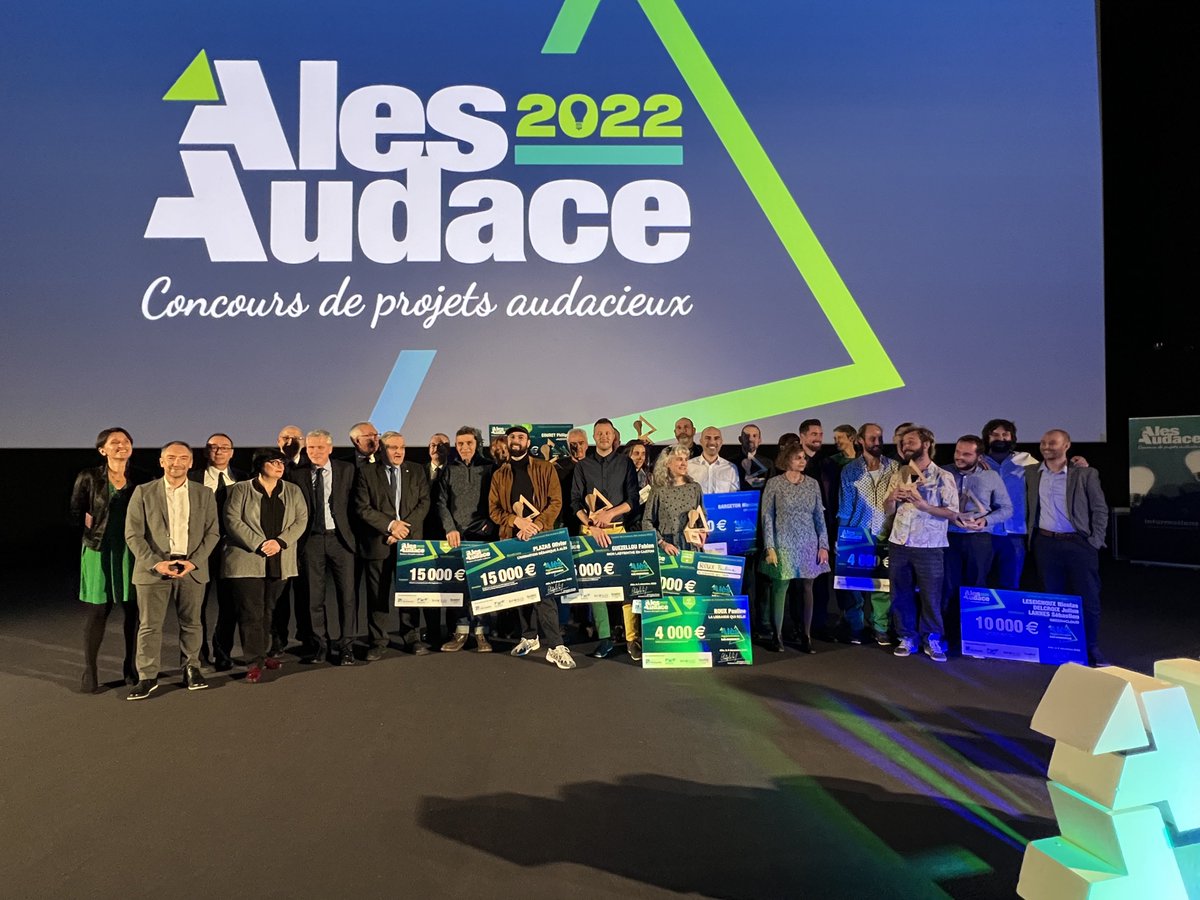 La photo des lauréats du concours #AlèsAudace22 ! 🏆