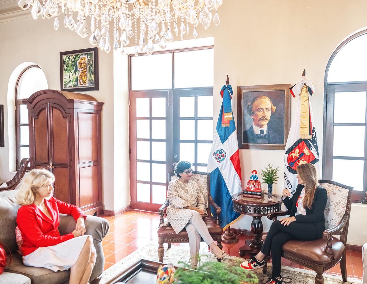 Lucky Jiménez ARQ on Twitter "RT CarolinaMejiaG ¡Qué agradable