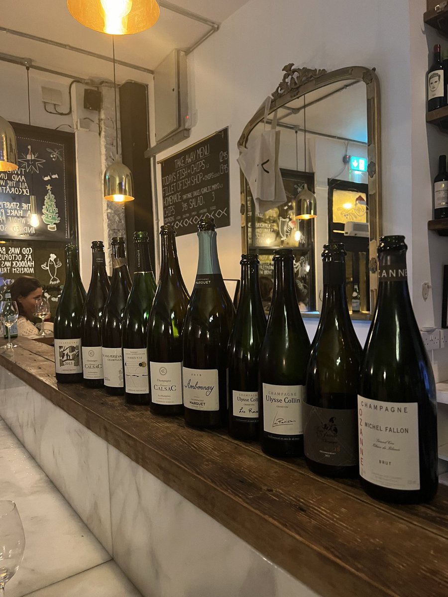 A snapshot of our recent champagne & oysters night @FishShopDublin what a lineup and what a night 🔥❤️🍾