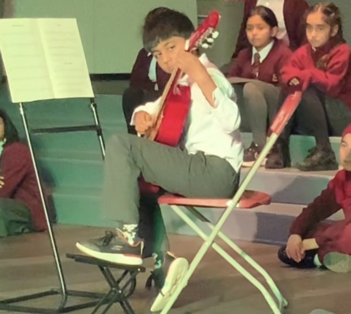 MountStewartSch's tweet photo. You were amazing. Our talented solo musicians confidently played to an audience in the year 4&5 music concert. #tmssmusic
@BrentMusicServ https://t.co/vjfP6GHiUK