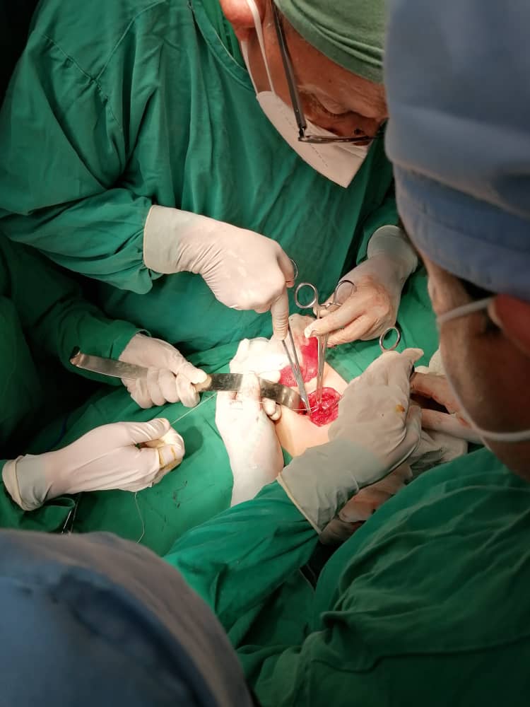 Actividad quirúrgica en nuestra institución, con elevada calidad 
#LaHabanaDeTodos
#Fajardo