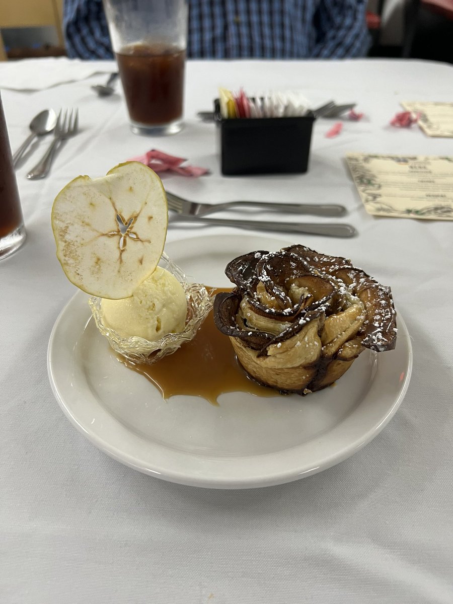 For the first time in 3 years @OurCareerCenter @culinary_yisd students hosted a luncheon. The students prepared, served & presented an exquisite meal that went above all expectations!! Great job @Chef_AmandaM and Chef Velarde for guiding our students! Can’t wait for the next one!