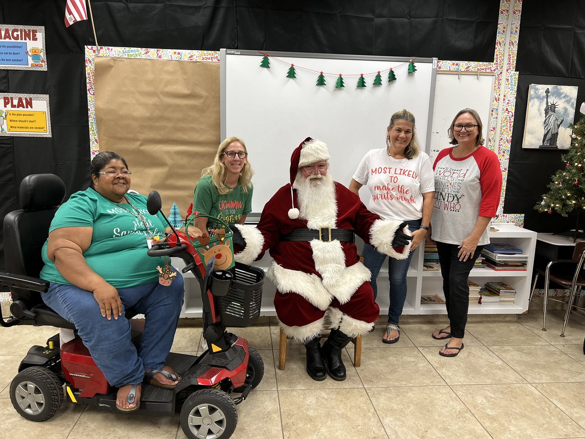 monroeandi100's tweet photo. K/1 Title 1 Family Night was so much fun. Our families are the best! #CESBuzzing π
π½ π https://t.co/mTFwWbaOM7