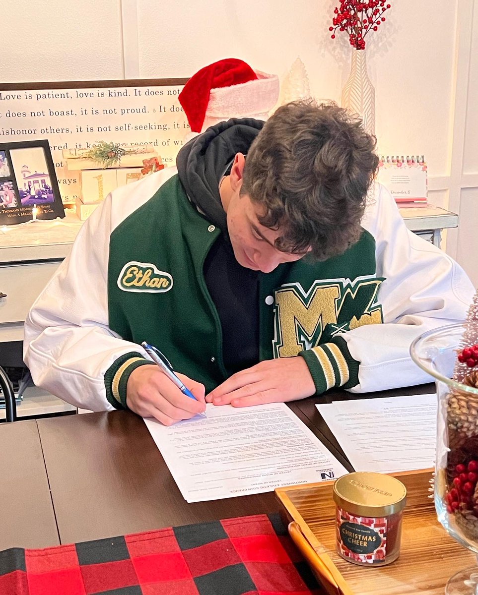 ethanjury14's tweet photo. I am very excited to announce that I am going to attend Shoreline Community College to play baseball and continue academics. 🐬⚾️ #committed @PhinSCCBaseball #PhinNation @BSummers179 https://t.co/DXCnftHYE6