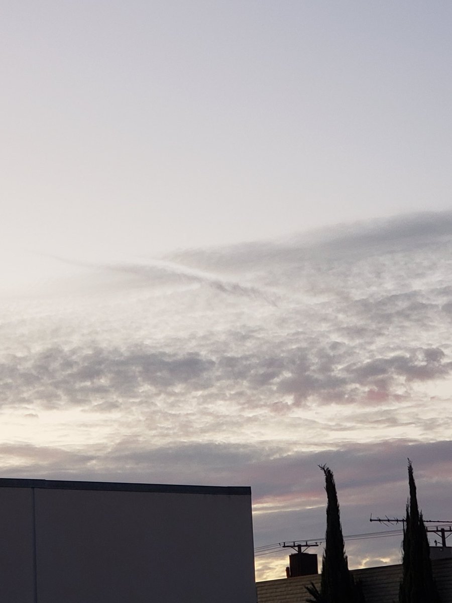 PsychoAxeMan's tweet photo. #Apicture #clouds https://t.co/QRVJU0CGoi