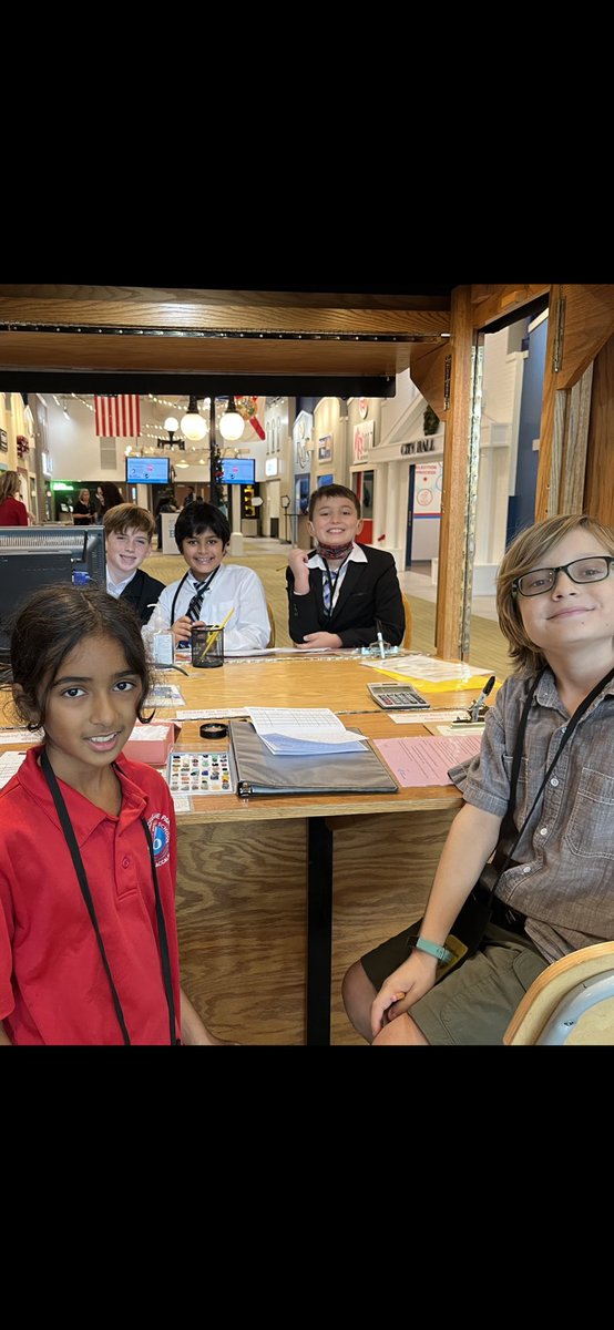 Leila Kanzer tweet media