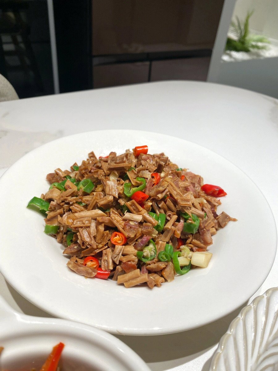 Khatoon865's tweet photo. 【Steamed small yellow croaker】
【Stir-fried bacon with dried bamboo shoots】
【Stir-fried Baby Vegetables】
【Tomato raisins】
  
#todaysdinnerlookslikethis
#dinner  
#Whattoeatfordinner  
#Homecooking https://t.co/z4YNhYTlF4