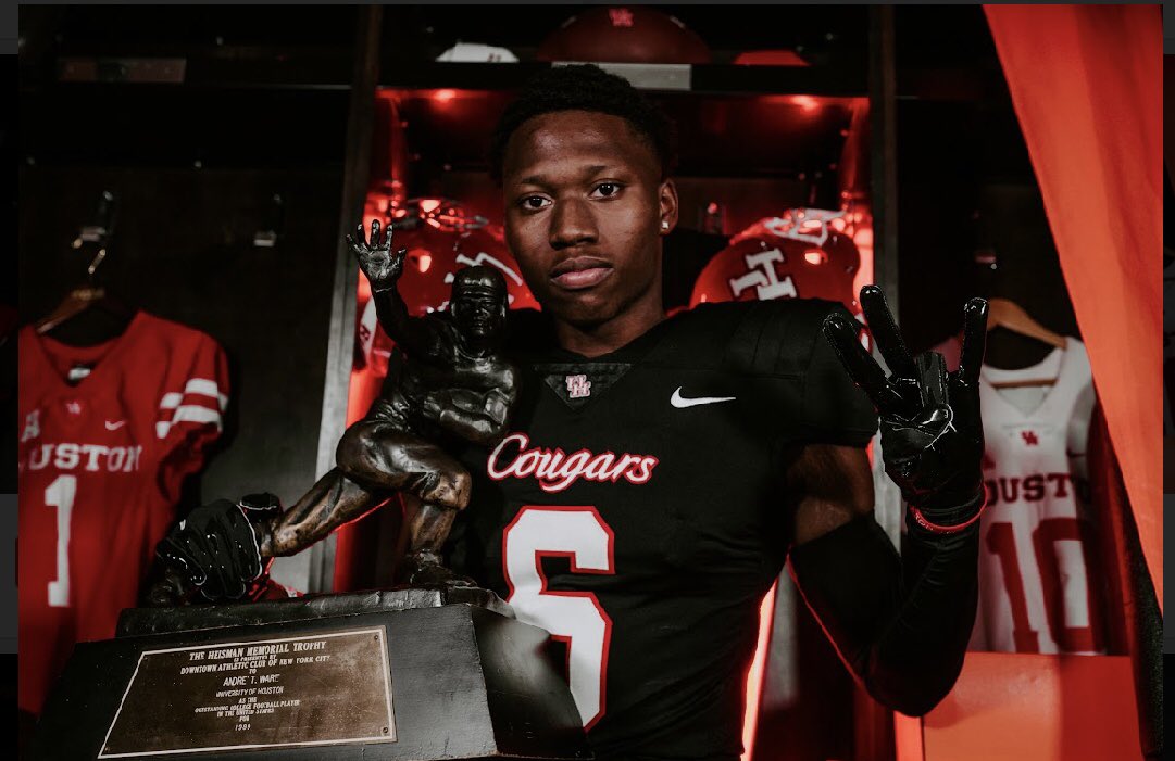 Watching the College Football Awards Show thinking…💭I want to bring the Heisman and the Doak Walker Award to the City 🤘🏾before I’m done‼️ <a href="/UHCougarFB/">Houston Football</a> <a href="/CoachJinks/">Mike Jinks</a> <a href="/Holgorsendana/">Dana Holgorsen</a> LFG