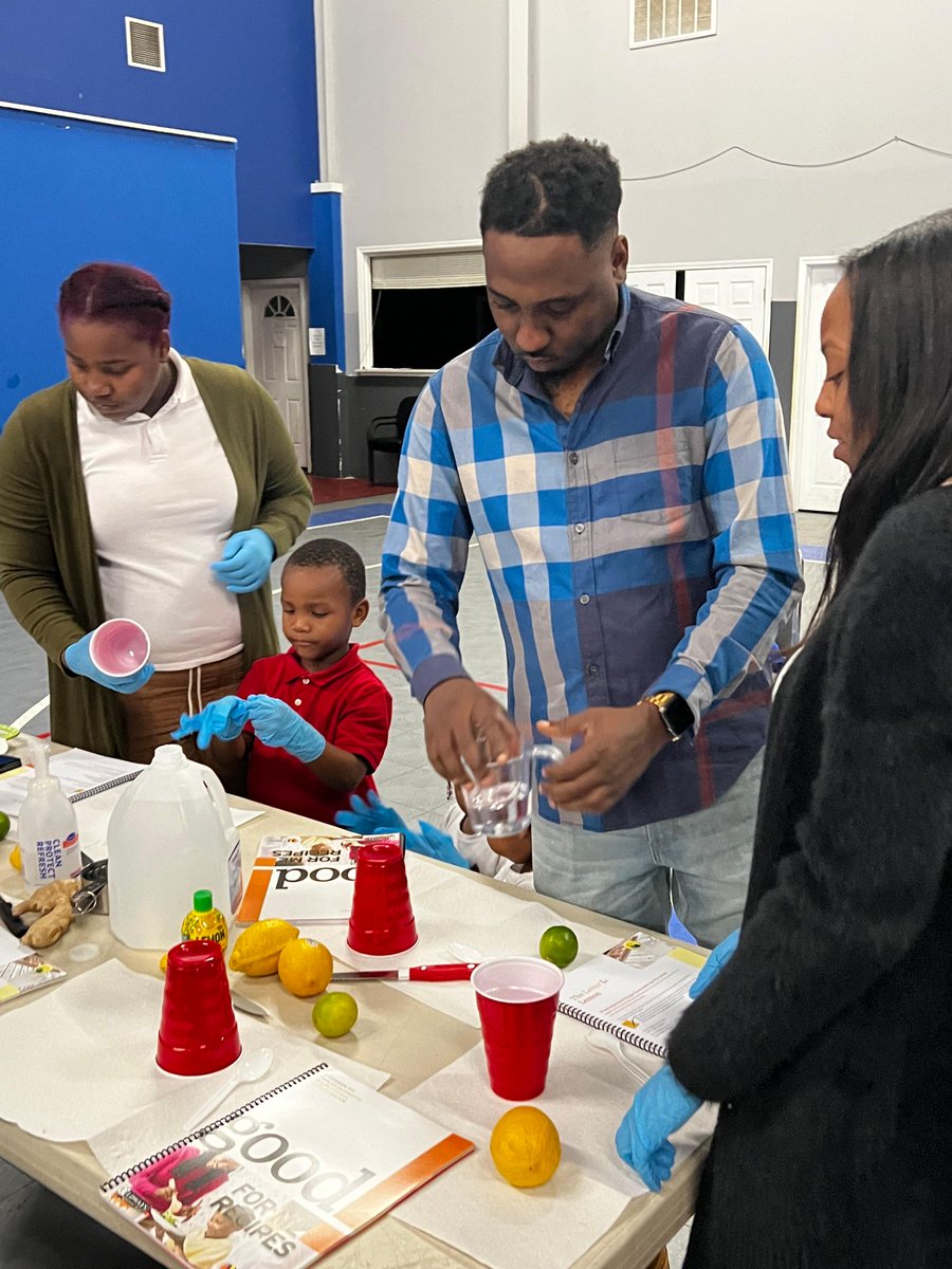 BCDICarolinas's tweet image. It’s so #GoodforMe! Tonight families took a deep dive into a culturally relevant literacy based curriculum! @NBCDI wih the support of @Oldways provide families with culturally appropriate recipes that promote healthy eating habits and an active lifestyle. #TogetherWeWIll 🤎🖤🧡💛