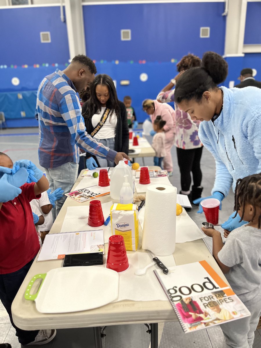 BCDICarolinas's tweet image. It’s so #GoodforMe! Tonight families took a deep dive into a culturally relevant literacy based curriculum! @NBCDI wih the support of @Oldways provide families with culturally appropriate recipes that promote healthy eating habits and an active lifestyle. #TogetherWeWIll 🤎🖤🧡💛