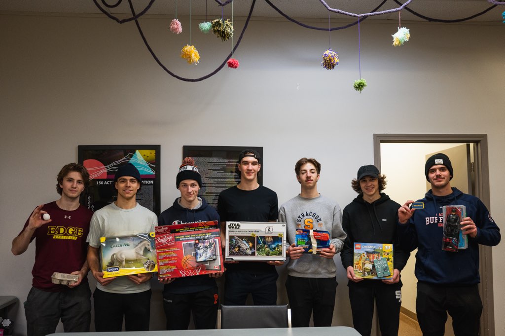 Calgary_Canucks's tweet photo. The Canucks were at the @womenscentre again this year helping get their holiday toy room set up!🎁They are in need of gifts for women and kids (especially teens). Visit their website to find out how you can help. #yyc #CommunityInTheCommunity https://t.co/zWl5ULPvGO https://t.co/rzDLYDsrcO
