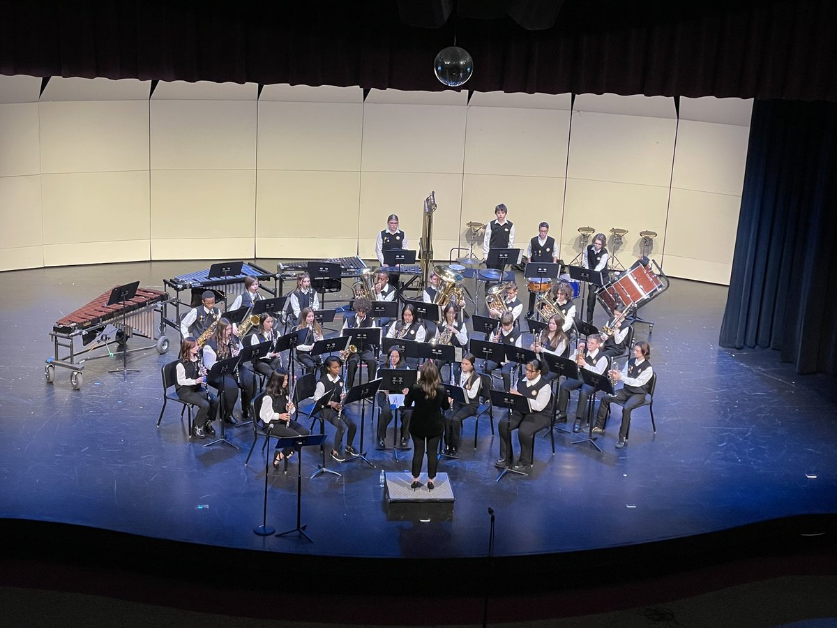 dcssteen's tweet photo. Great performances by the Page Middle School 6th, 7th and 8th grade bands at the Winter Concert tonight!  #wearelamphere https://t.co/BmnXBAjlQS