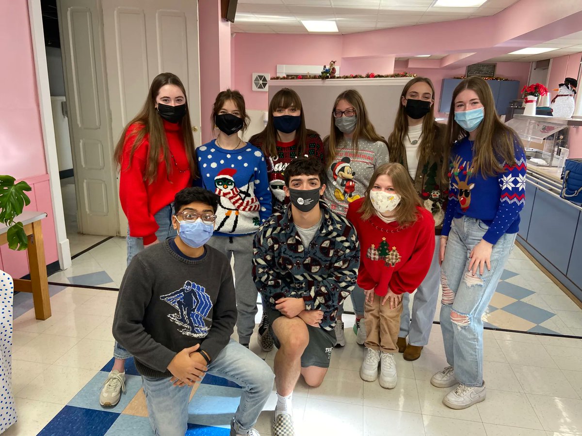 #ThrowbackThursday Check out these holiday sweaters from last year’s December class. Who do you see? 👀