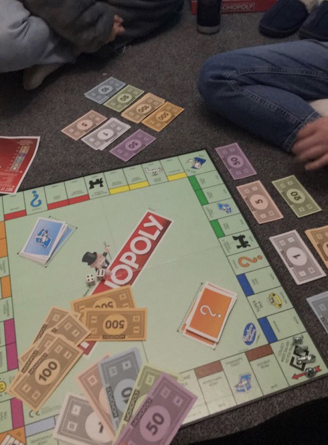 Elzahraa__'s tweet photo. Indoor games that you can play with friends during staycation / overnight 👾 https://t.co/criOYEPfVi