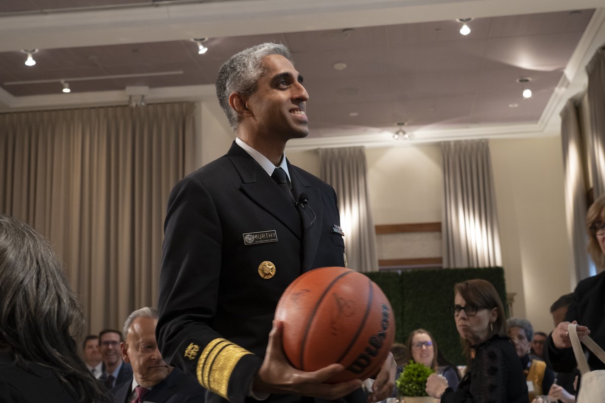 CityClubScene's tweet photo. U.S. Surgeon General Dr. Vivek Murthy @CityClubChicago @Surgeon_General @DrArwady @MikeSimmonsChi @LurieChildrens @AftrSchoolMttrs @AdlerUniversity https://t.co/03yarPnnnr