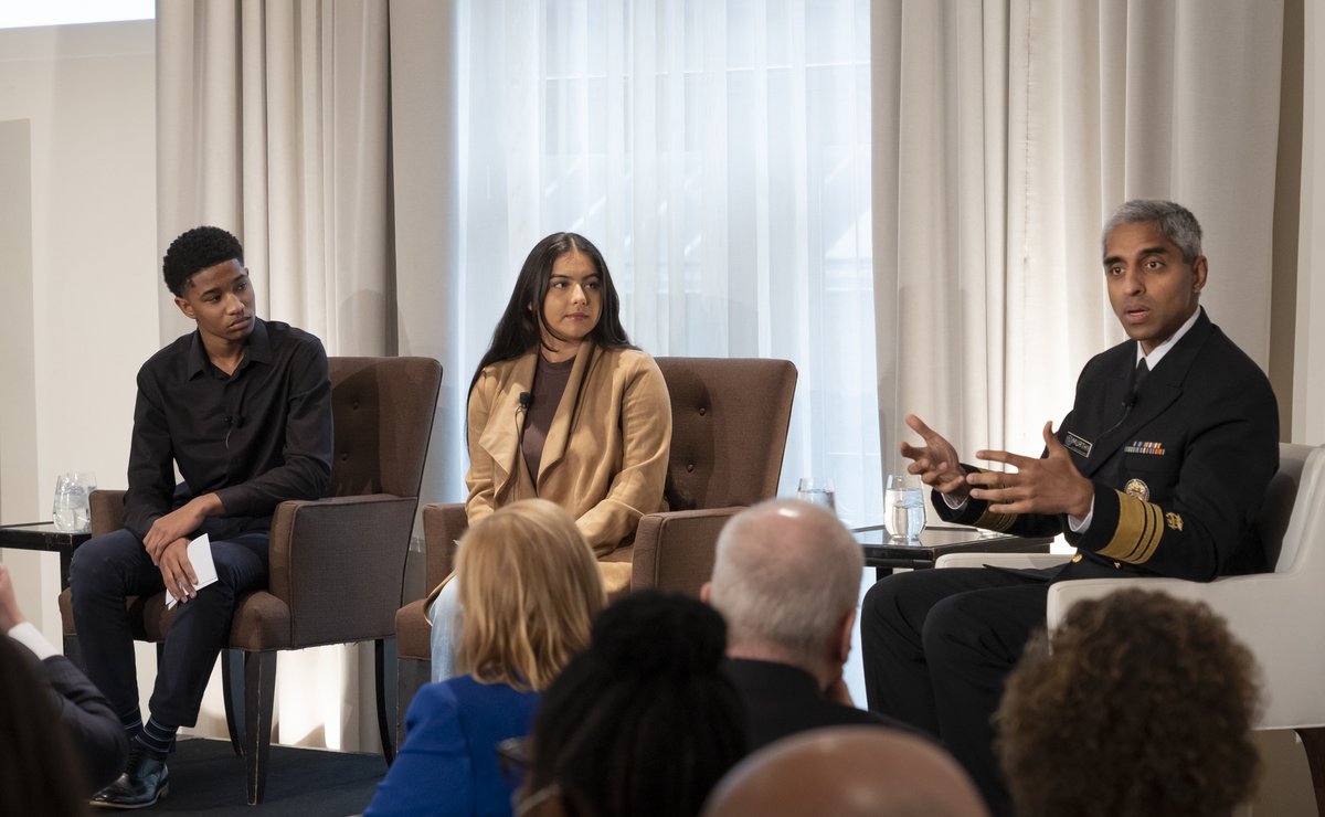 CityClubScene's tweet photo. U.S. Surgeon General Dr. Vivek Murthy @CityClubChicago @Surgeon_General @DrArwady @MikeSimmonsChi @LurieChildrens @AftrSchoolMttrs @AdlerUniversity https://t.co/011GnR9tnp