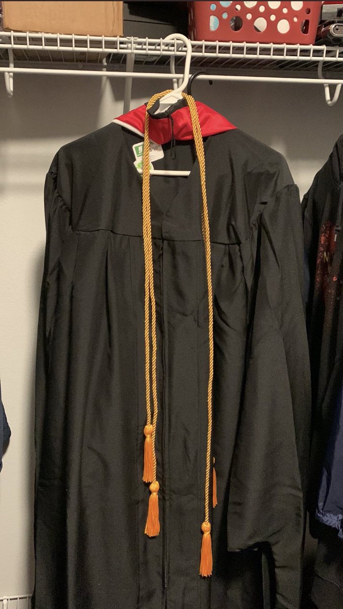 kfee14's tweet photo. 3 years, 1 pandemic, 1 new addition to our family, 1 job promotion and 1 job change and lots of perseverance all come together tomorrow! #MasterFee https://t.co/rfEokfI9Yq