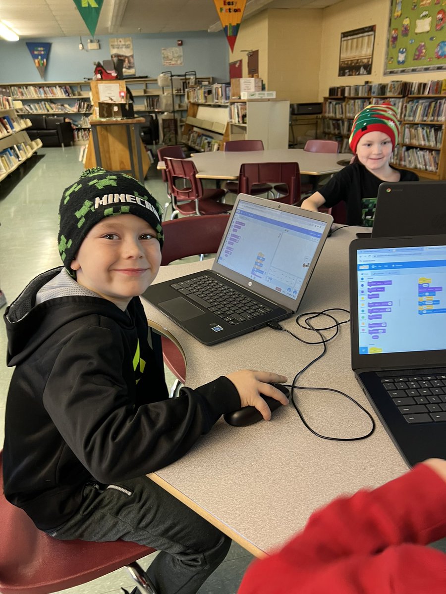 MissWarren2019's tweet photo. By the looks on their faces, their first coding experience was exciting and fun 🤩 #letteranimation @scratch @MissPeddleTLA @SHA_NL @NLESDCA https://t.co/77nm5YiUxH