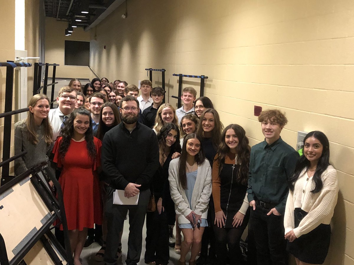 BHSNHS_'s tweet photo. Congratulations to our 2022-23 NHS inductees! We are so excited to  see the impact of your Scholarship, Leadership, Service and Character. Thank you Mr. Zenczak for your inspiring speech. https://t.co/aKKTF0TW3E