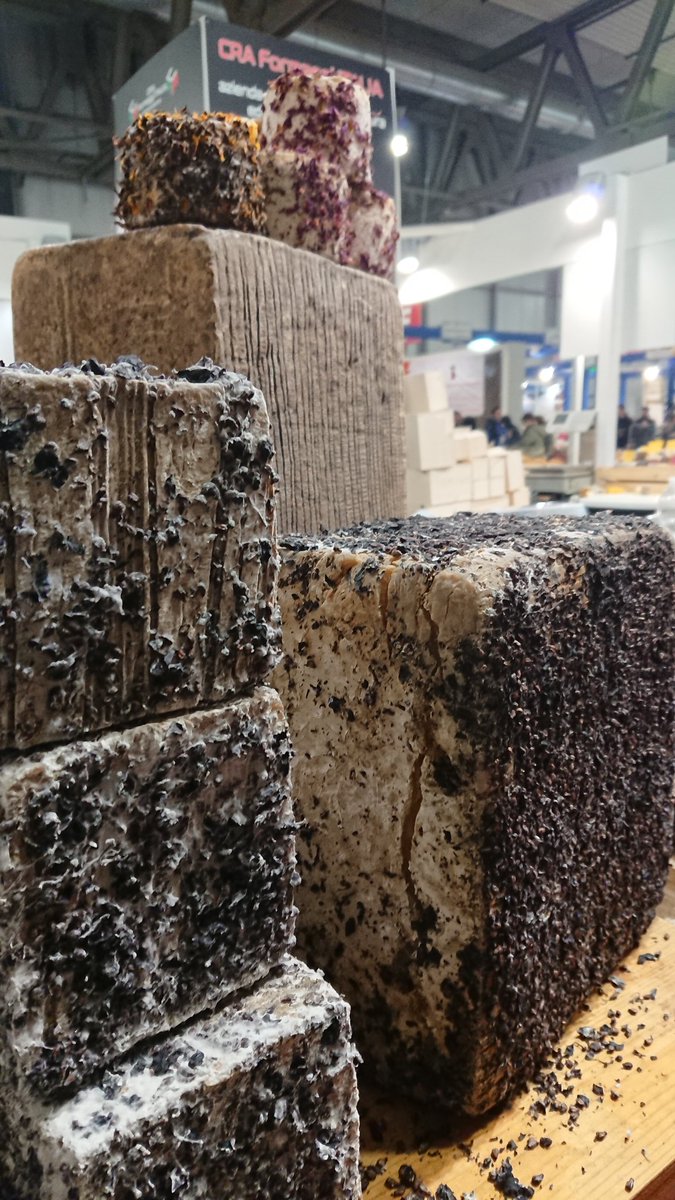 flyjana's tweet photo. Say cheese! #artigianoinfiera #milano https://t.co/FWD7uWCt0j