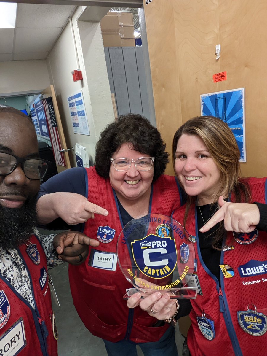 Fishon2612's tweet photo. Look at this!!! A Pro Captain award! I got to celebrate opening it with my team!! My peers and their teams make it easier. ๐ช #ProCaptain #district1363 #proudmoment #workhardplayhard https://t.co/y4Vp4MsMxf