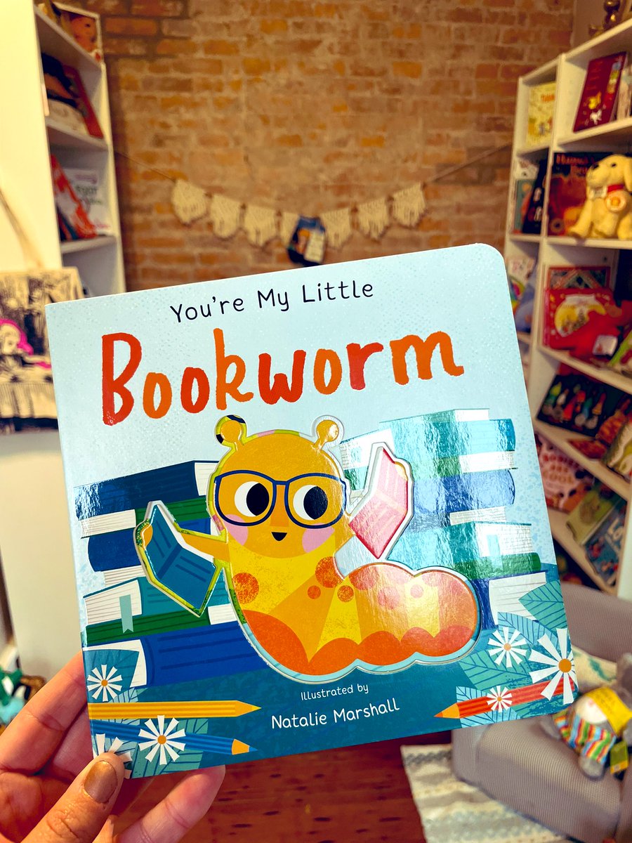 We have a fully dedicated children’s book room with gorgeous children’s books, toys, games, and plush! 🥰📚 We’d love to see you ~ open until 6!