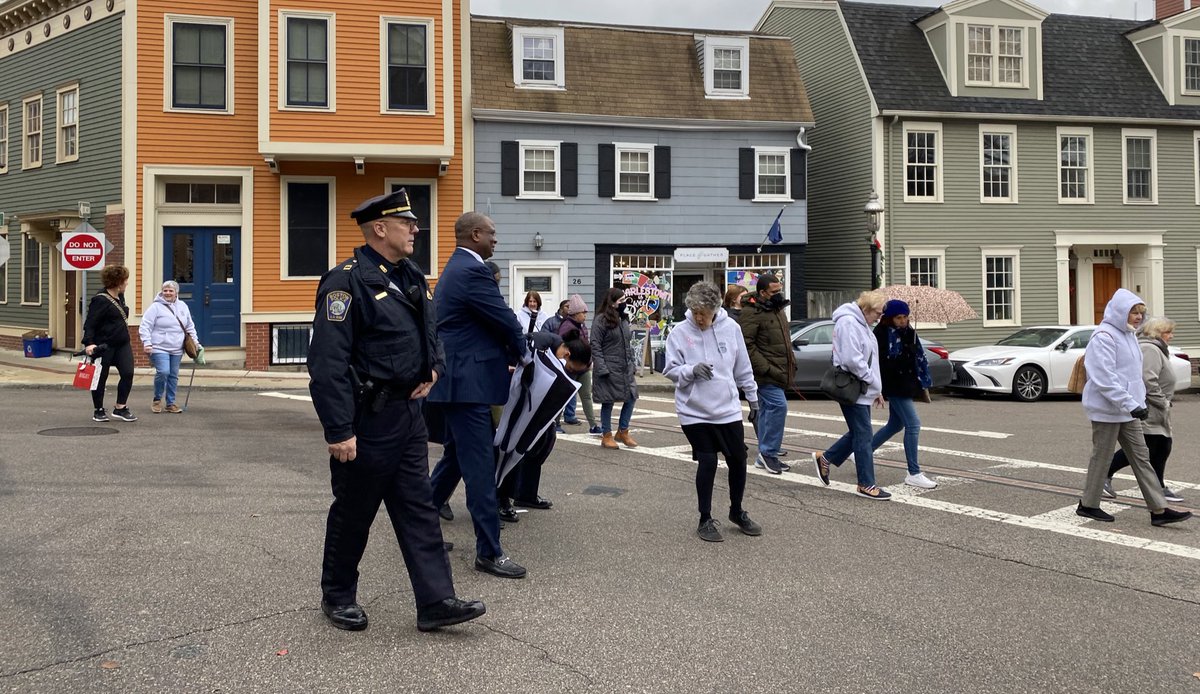 BCEengagement's tweet photo. 1/3: We walked ! #walkthebeat #charlestown had its final fall session last week joined by #CommishCox @bostonpolice! TY to @Starbucks for caffeine every week & @CityofBostonCU for the swag!…#throwbackthursday https://t.co/FNP6yt5iDI