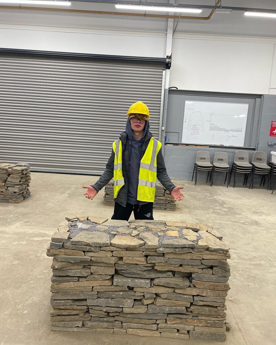 NPTCMaesteg's tweet photo. Great work from our foundation students, commitment and dedication pays off 👍🏼#drystonewall #stonework #heritagewales #cadw #construction #caerau #maesteg #future #skills #nptcgroupofcolleges #students https://t.co/3fgf8u0SFI