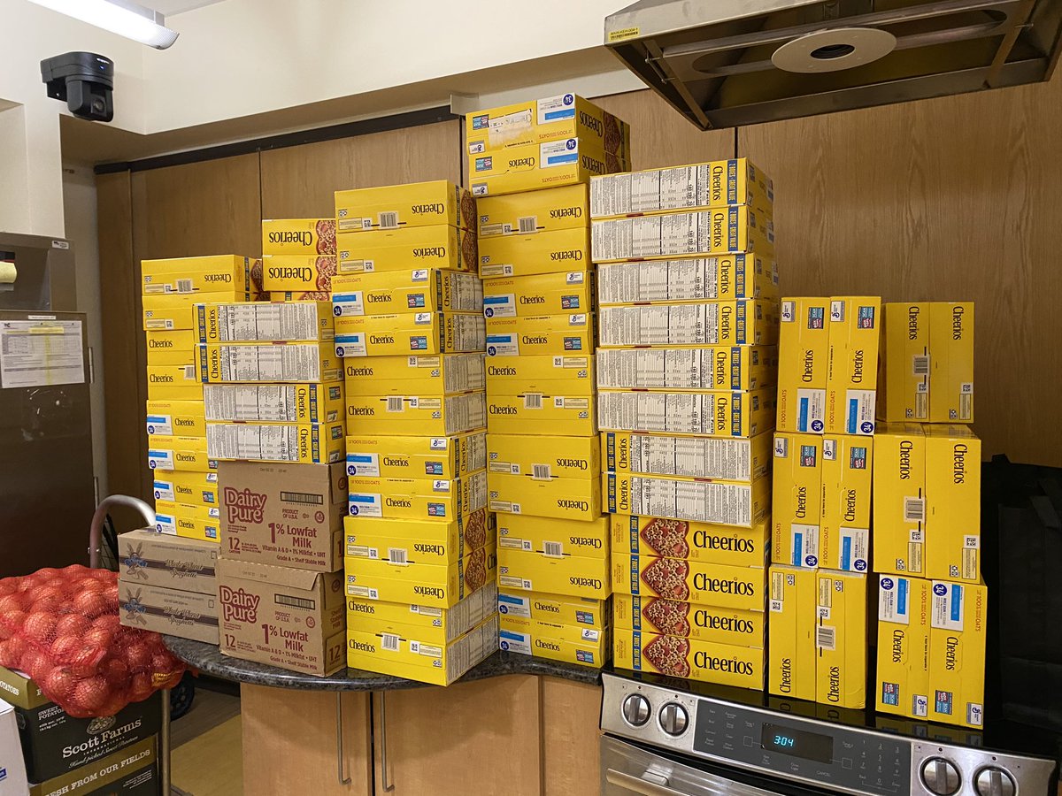 emmmmmelizabeth's tweet photo. @cheerios @GeneralMills should sponsor me and my food pharmacy!!! Each family at the children’s hospital in the diabetes department takes home a box https://t.co/ueJIsB9Pjx