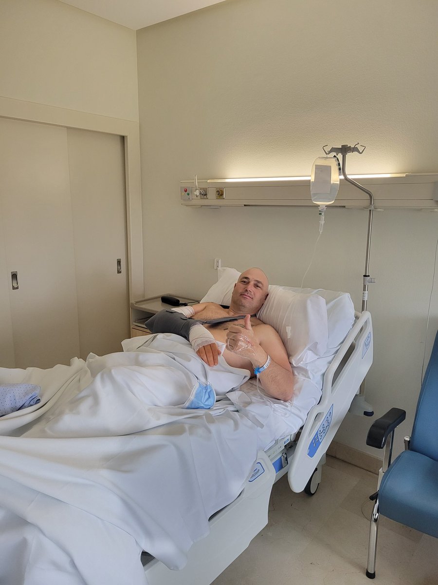 Al final hemos tenido q pasar por chapa y pintura un año dificil debido a una lesión que no nos ha dejado terminar bien del todo
Bueno el año importante es este q viene q es clasifucatorio para los juegos y ahí vamos a estar a tope

#vamosqnosvamos 
#al_lio
#iiiuuuuu
#coheloahi